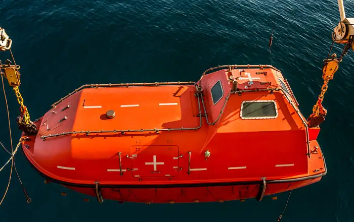 Lifeboat-maintenance
